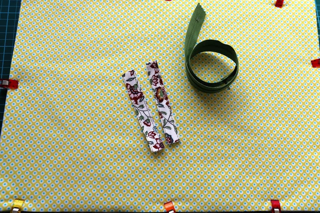 Stoffe als Quilt-Sandwich anordnen