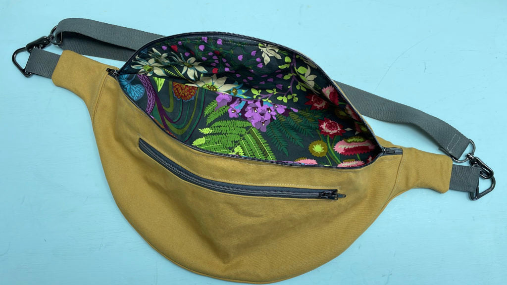 Karabiner einklipsen, fertig!