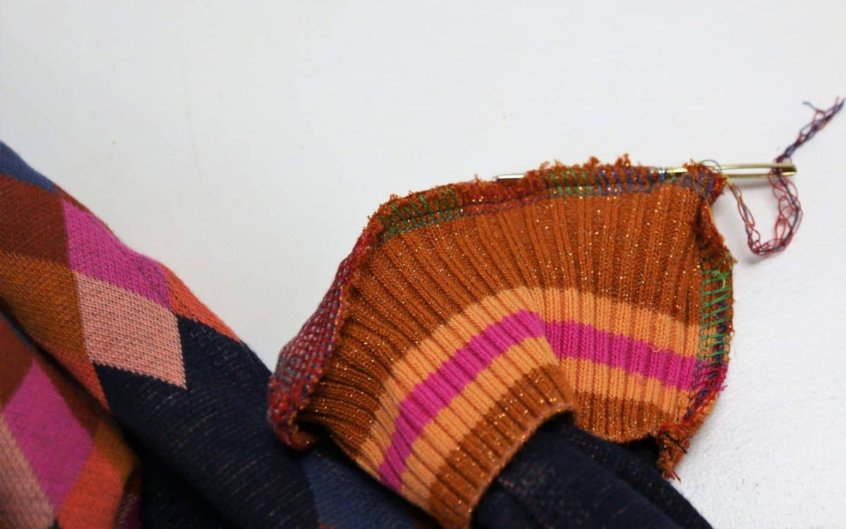 Bündchen mit Overlock annähen