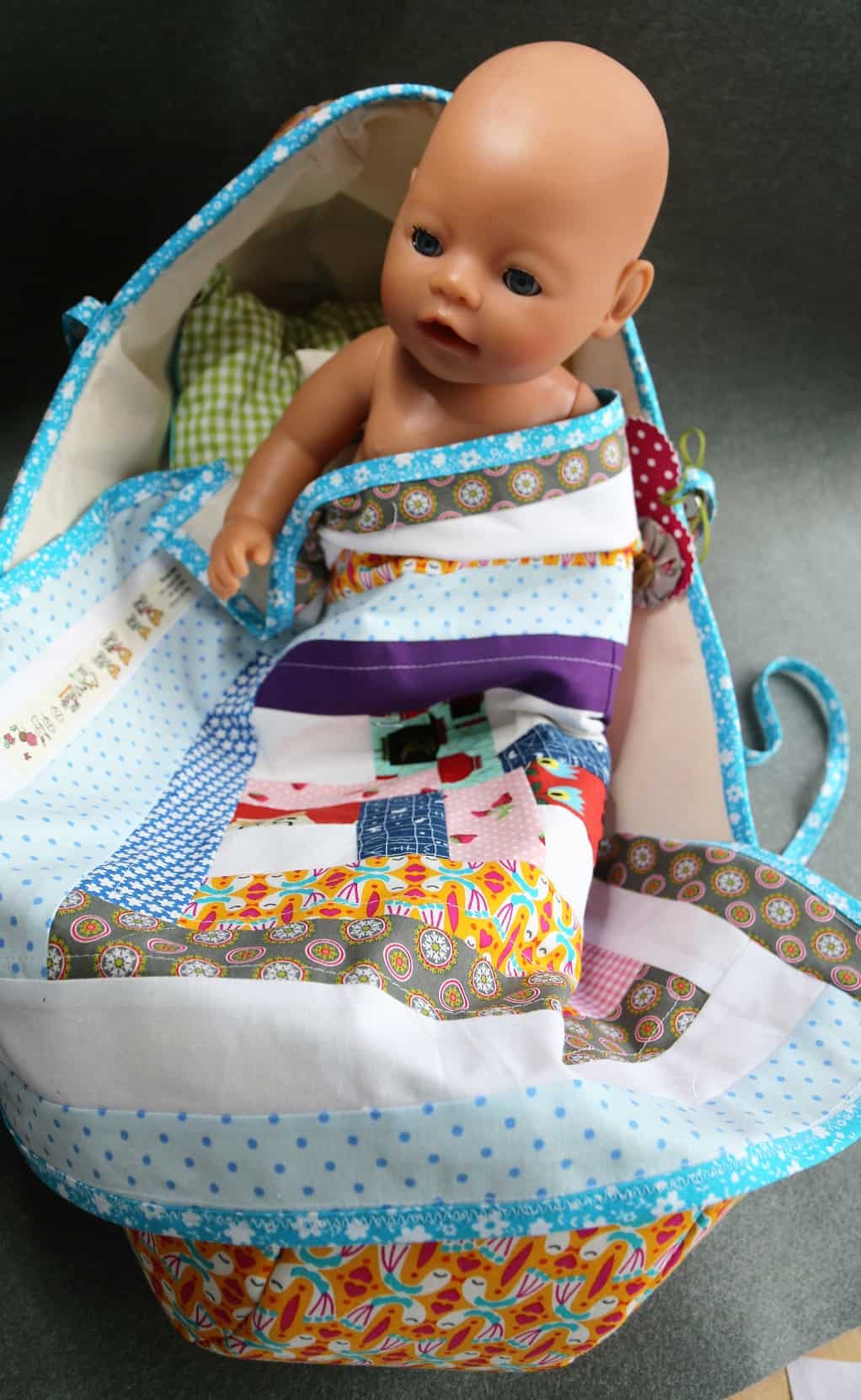 Puppenbett für Baby Born - SewSimple.de