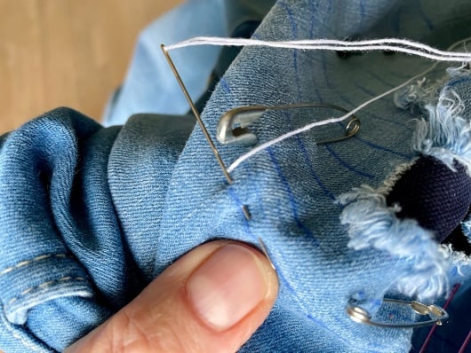 jeans reparieren mit der sashiko Methode